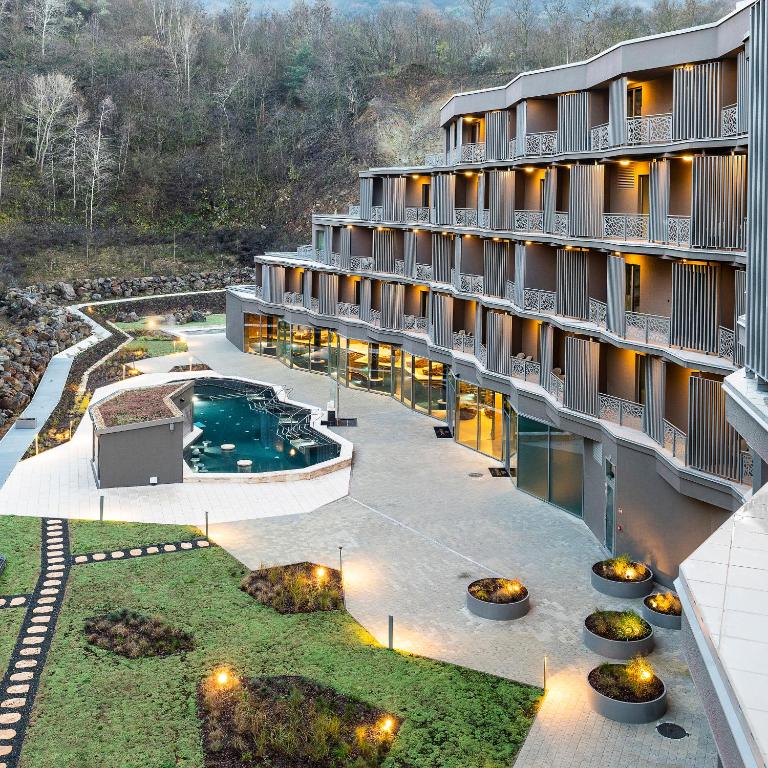 Hotel Minero near Kerestir