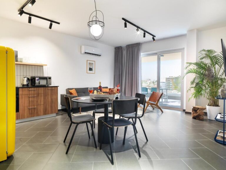 LIV URBAN Suites Aparthotel in Larnaca