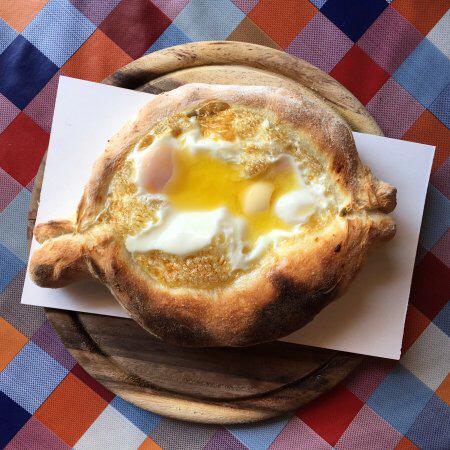 Kosher Restaurants in Tbilisi – Khachapuri at King David Restaurant