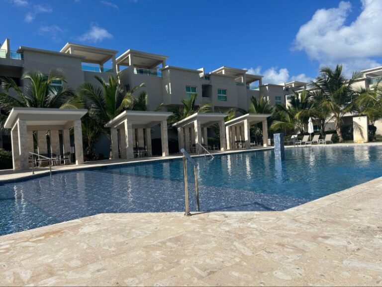 Resort in Punta Cana - Playa Palmera Beach