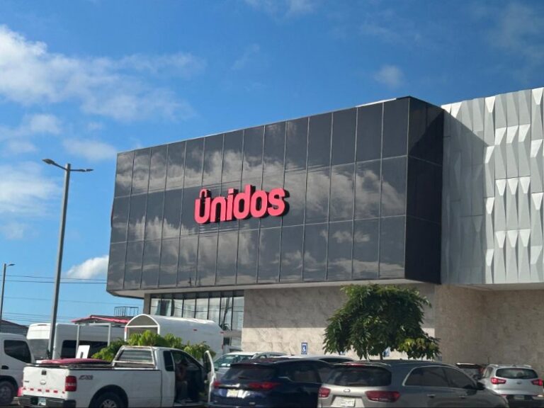 Unidos Supermarket